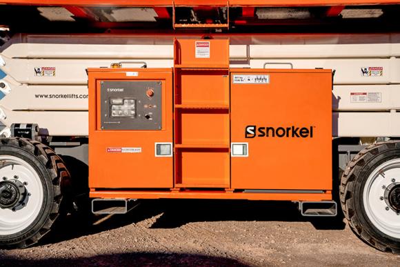 3-Built-in-ladder-provides-easy-access-to-the-platform