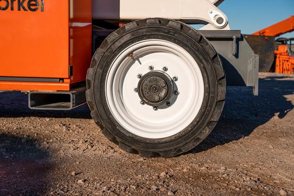 9-High-grip-tires-for-rough-terrain_0